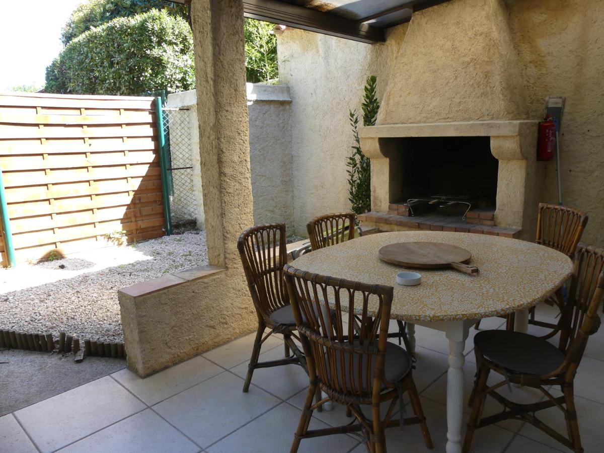 Rez De Jardin Au Calme Et Proche Mer Mandelieu 外观 照片